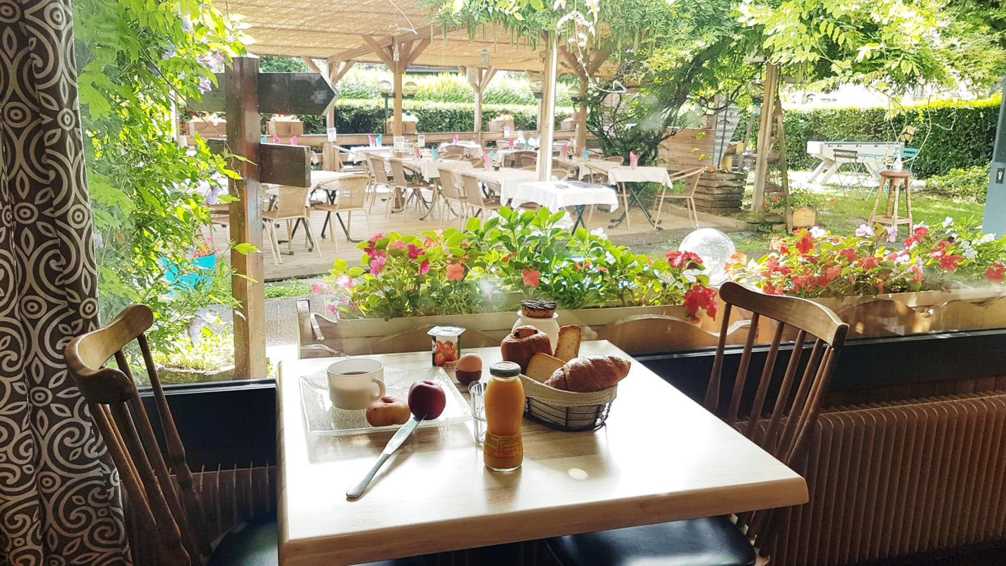 Auberge De Costaroche 알베르빌 외부 사진