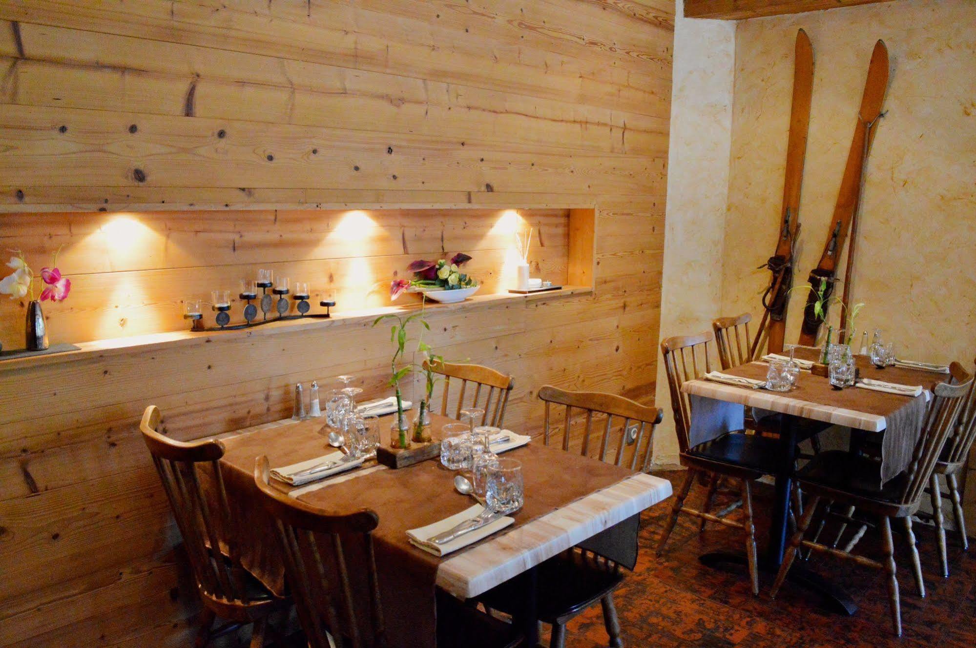 Auberge De Costaroche 알베르빌 외부 사진