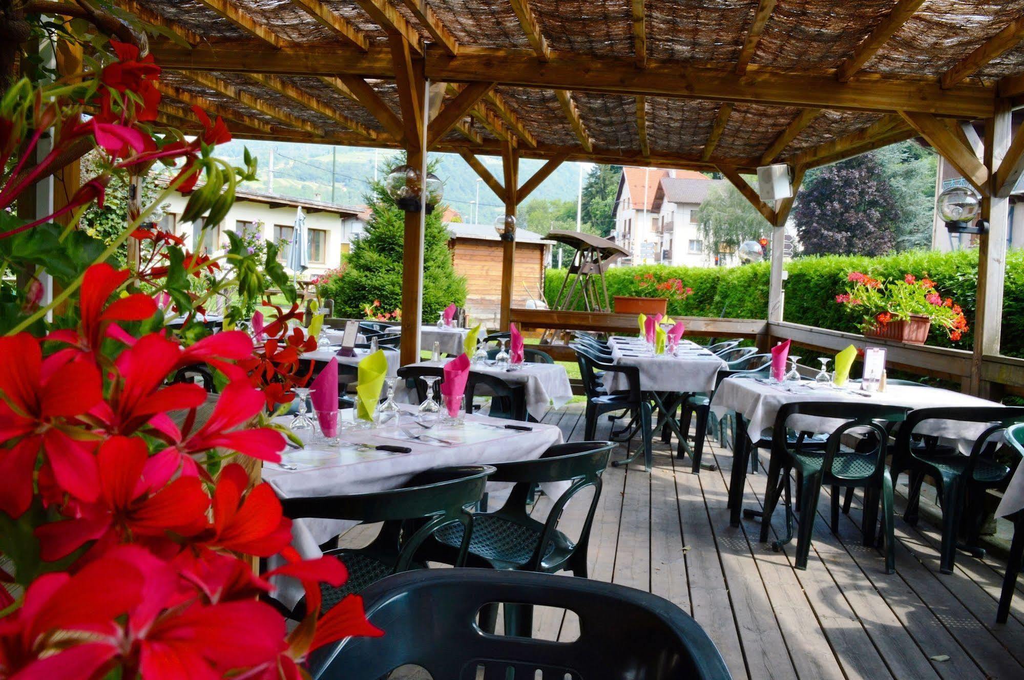 Auberge De Costaroche 알베르빌 외부 사진