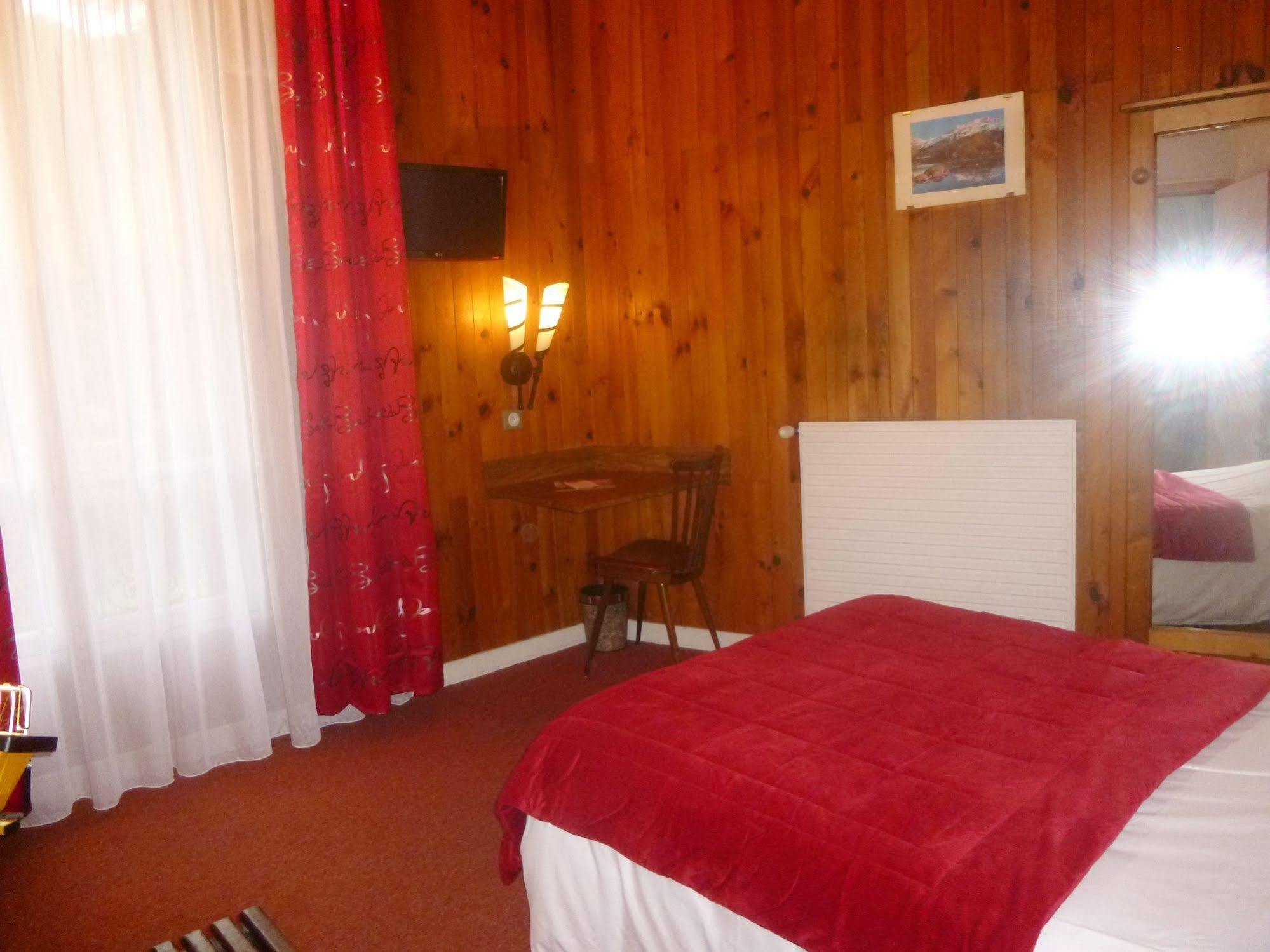 Auberge De Costaroche 알베르빌 외부 사진