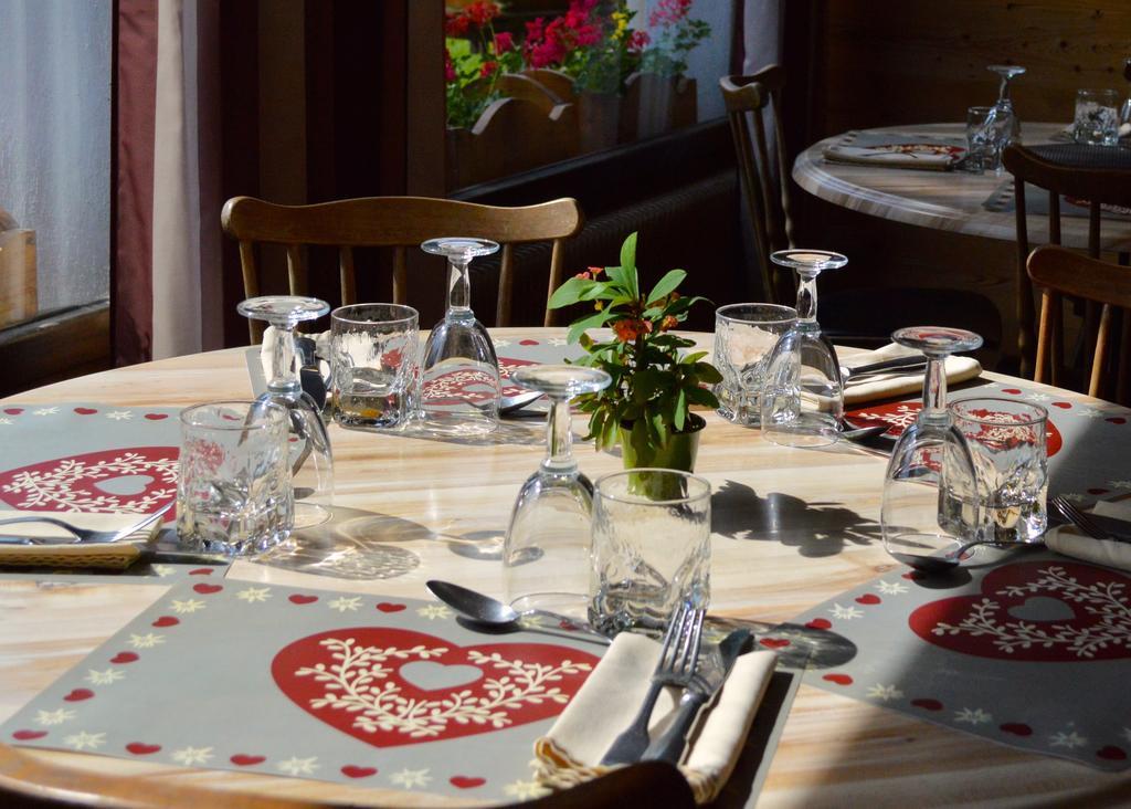 Auberge De Costaroche 알베르빌 외부 사진